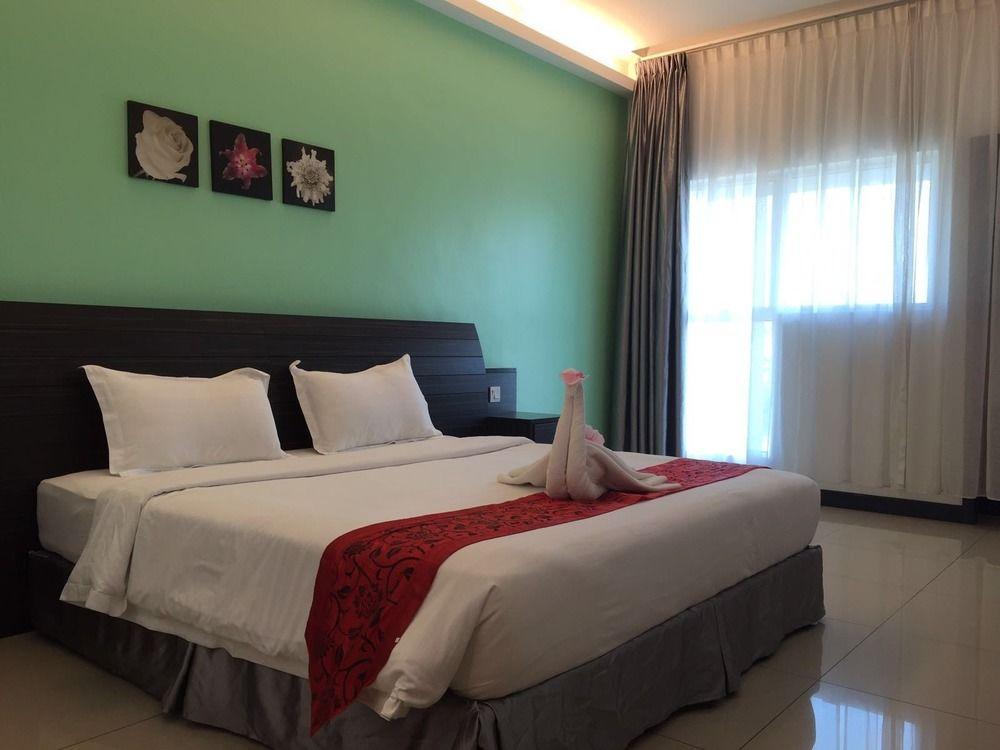 Downtown Hotel 3*