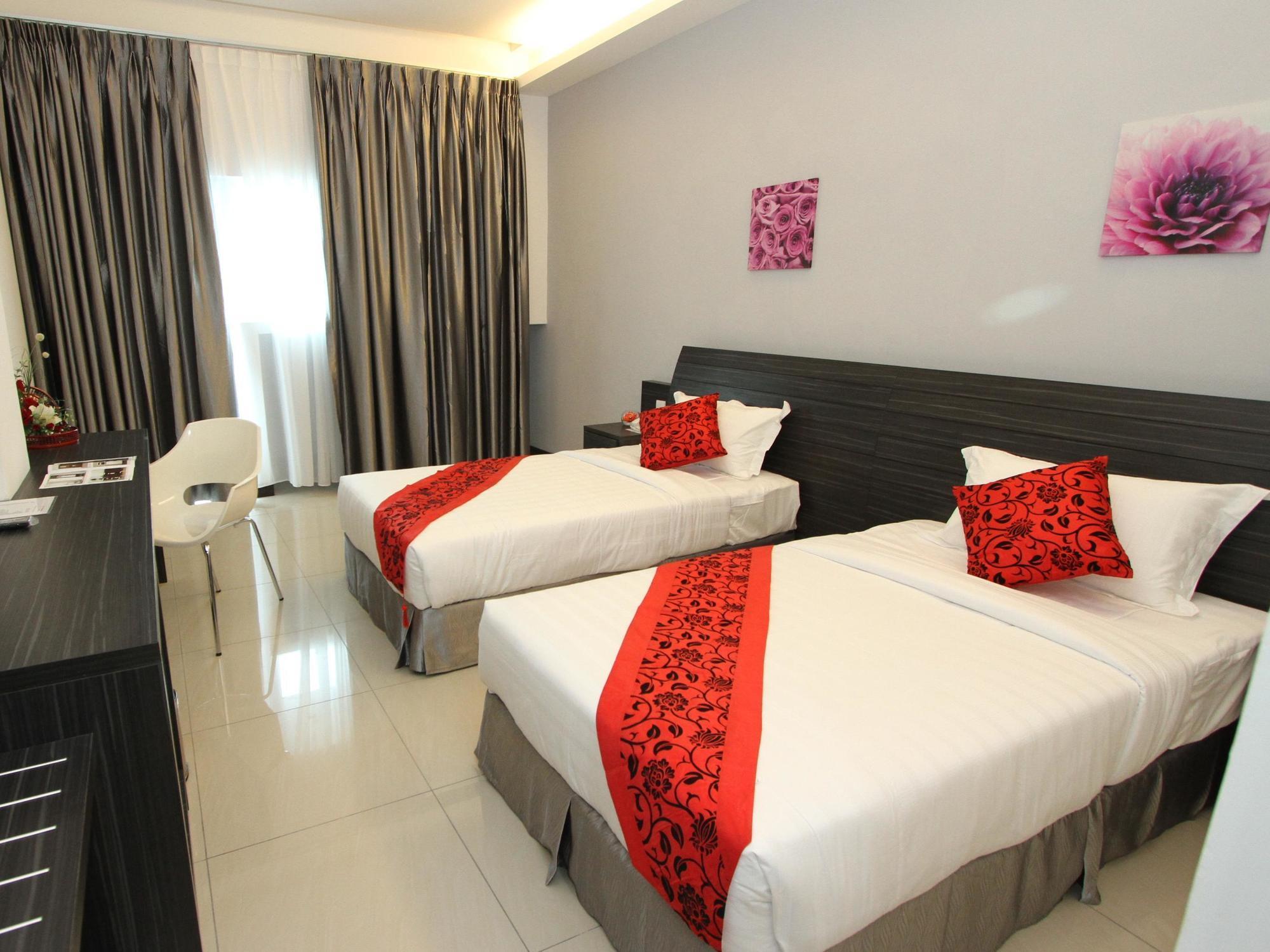 Downtown Hotel 3*