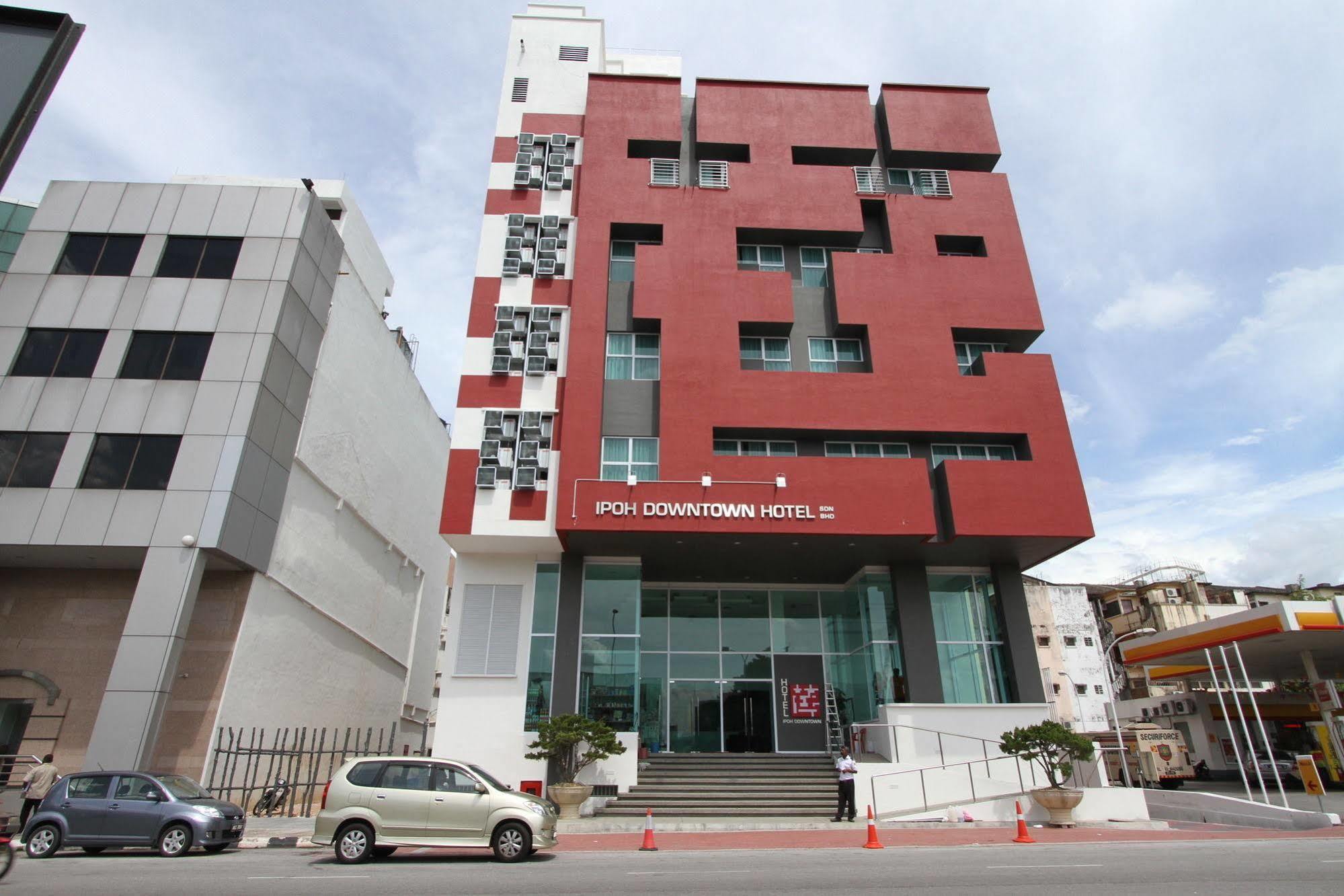 Downtown 3*